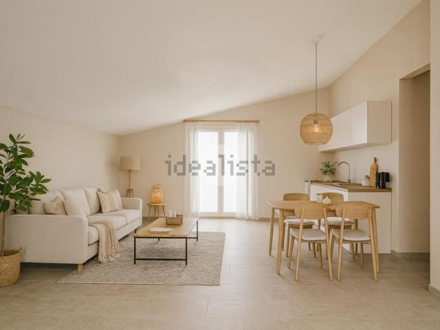 Appartamento in vendita di 198 m² in Via E. Romani, 32