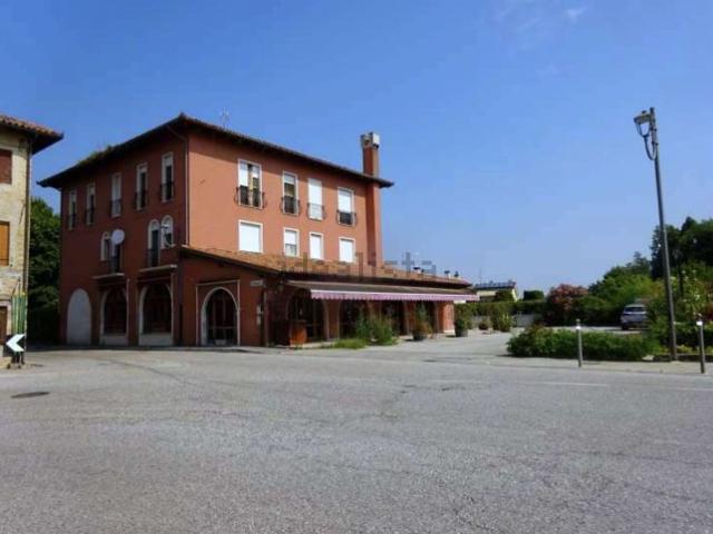 Appartamento in vendita di 198 m² in Via N. Bettoni, 2