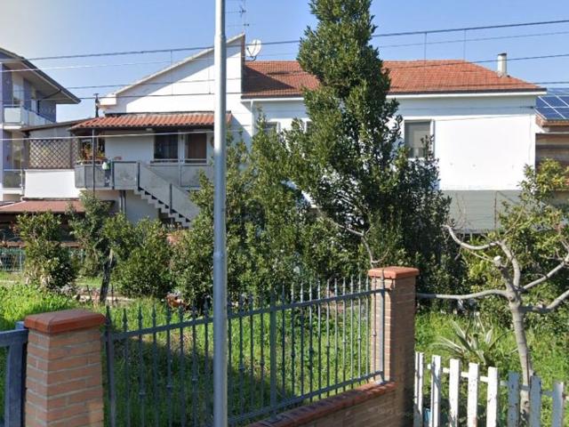 Appartamento in vendita di 198 m² in Via Sangro, 35