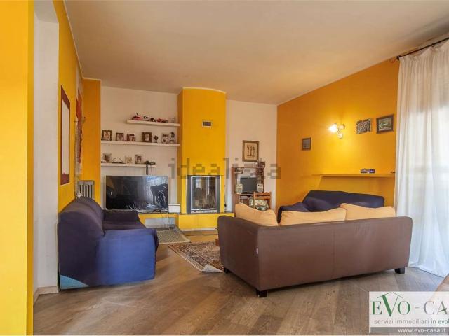 Appartamento in vendita di 198 m² in Via Sardegna, 51