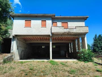Appartamento in vendita di 198 m² in Via Ponticello