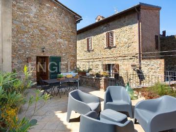 Appartamento in vendita di 198 m² in Via Regina Elena