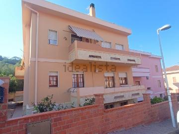 Appartamento in vendita di 199 m² in Via Monsignor Mario Ghiga