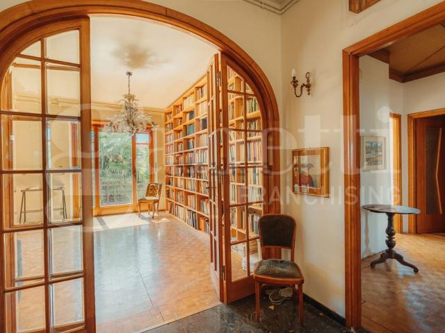 Appartamento in vendita di 199 m² in Via Maffei di Boglio, 9