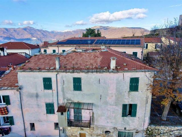 Appartamento in vendita di 199 m² in Piazza Castello, 1