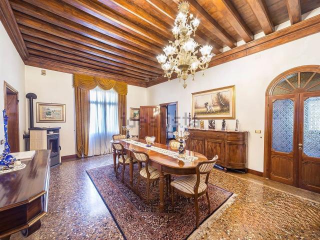 Appartamento in vendita di 200 m²