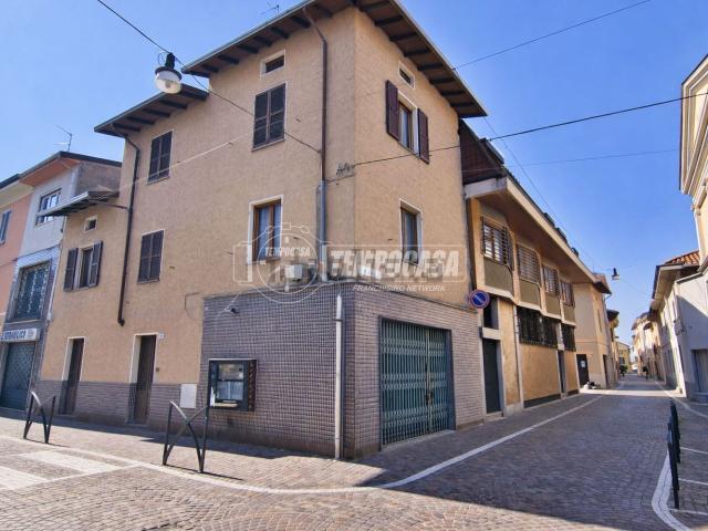 Appartamento in vendita di 200 m² in Via Diana Canonico