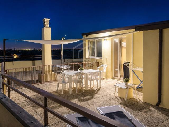 Appartamento in vendita di 200 m² in Traversa VII Pineta