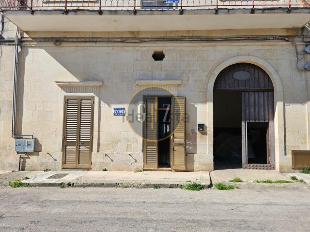 Appartamento in vendita di 200 m² in Via Cavour, 8