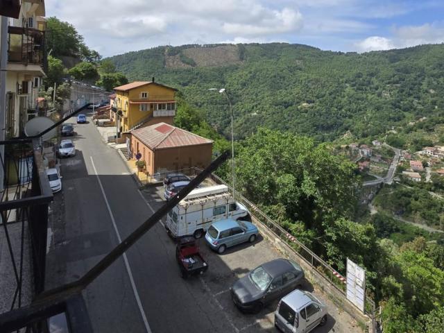 Appartamento in vendita di 130 m² in Via Canino Monsignore, 68