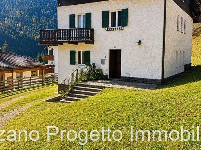 Appartamento in vendita di 200 m² in Via Carezza, 11