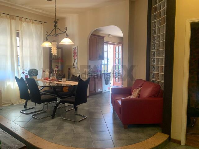 Appartamento in vendita di 200 m² in Via Circonvallazione, 13