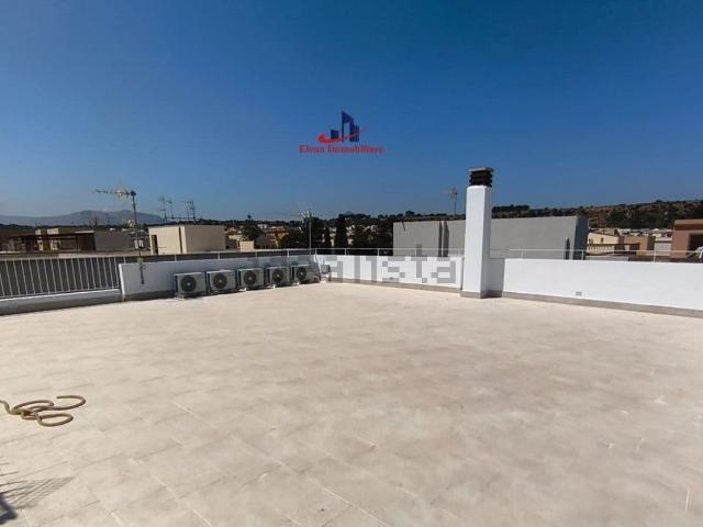 Appartamento in vendita di 200 m² in Via Cristoforo Colombo, 42