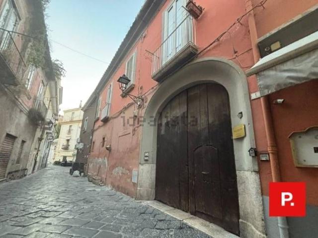 Appartamento in vendita di 200 m² in Via A.S. Mazzocchi, 1