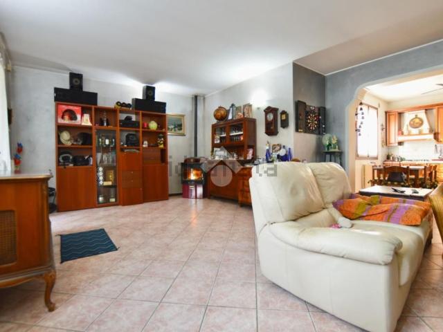 Appartamento in vendita di 213 m² in Via Anafesto