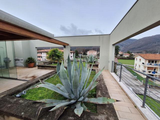 Appartamento in vendita di 200 m² in Via Andreis, 4