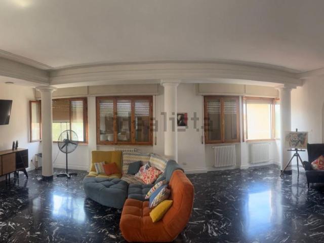 Appartamento in vendita di 200 m² in Via Armando Diaz