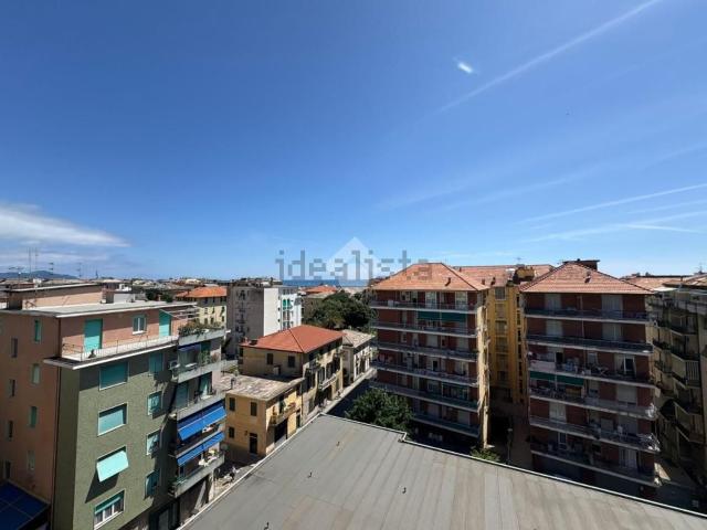 Appartamento in vendita di 200 m² in Strada Statale 1, 1