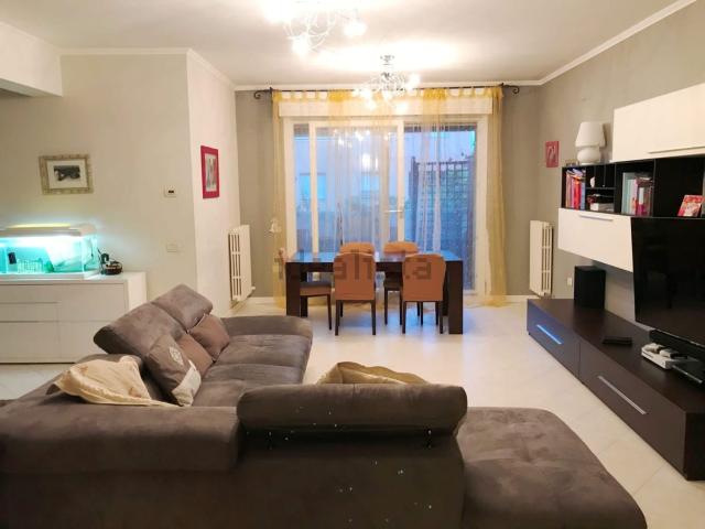 Appartamento in vendita di 200 m² in Via Battista Sforza