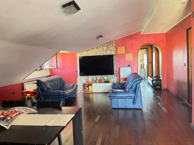 Appartamento in vendita di 200 m² in Via bernini