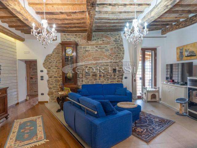 Appartamento in vendita di 200 m² in Via G. Garibaldi, 10