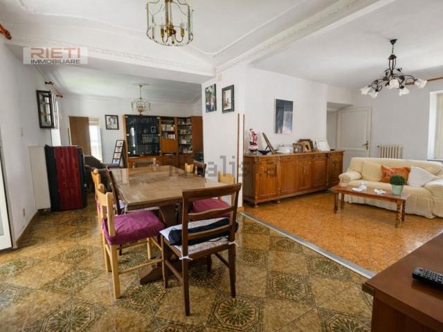 Appartamento in vendita di 200 m² in Via Garibaldi