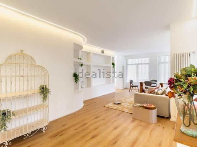 Appartamento in vendita di 200 m² in Via Giuseppe Calini, 16