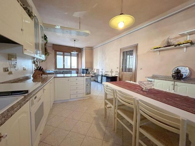 Appartamento in vendita di 200 m² in Via Giuseppe Mazzini, 13