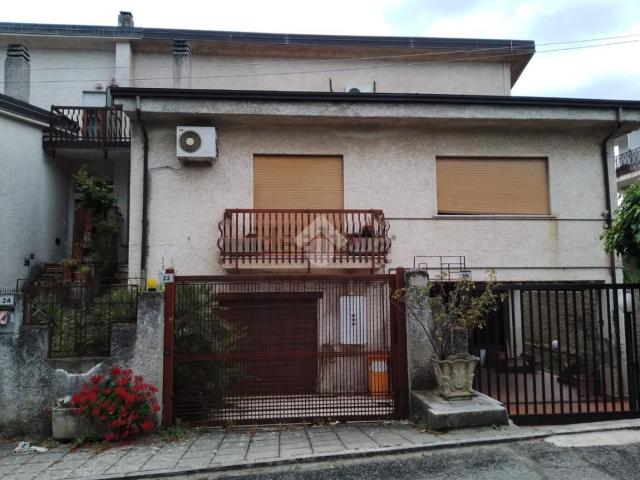 Appartamento in vendita di 200 m² in Via Giacomo Matteotti
