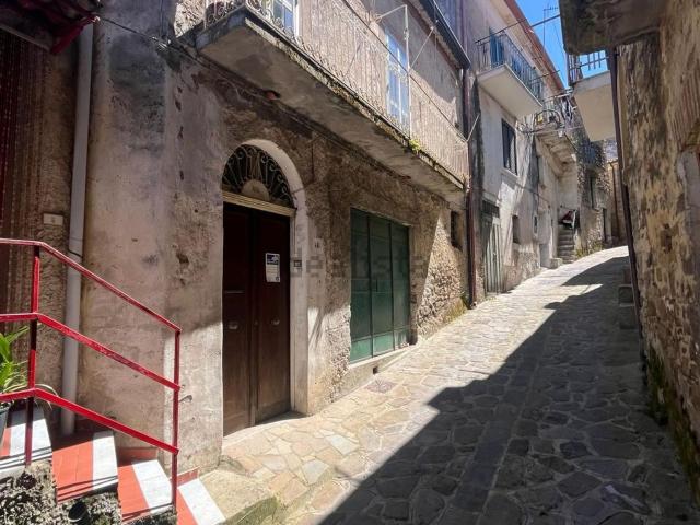 Appartamento in vendita di 200 m² in Via Giovan Battista Vico
