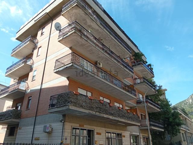 Appartamento in vendita di 200 m² in Via Giovanni Boccaccio