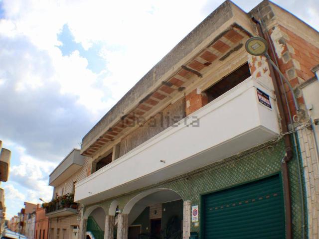 Appartamento in vendita di 200 m² in Via Guerrazzi Domenico, 24