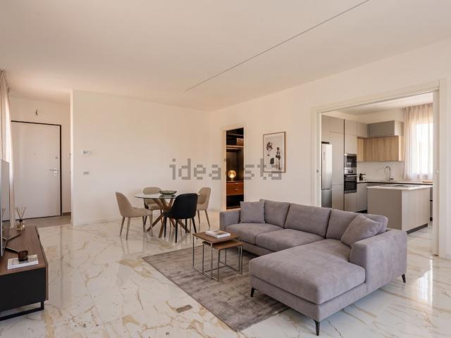 Appartamento in vendita di 200 m² in Via Guglielmo Marconi