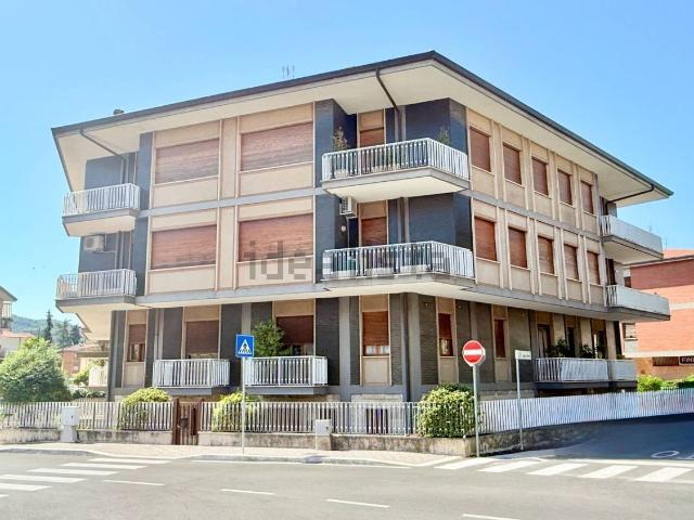Appartamento in vendita di 200 m² in Via dei Lauri, 1