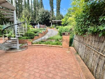 Appartamento in vendita di 200 m² in Via delle Fonti