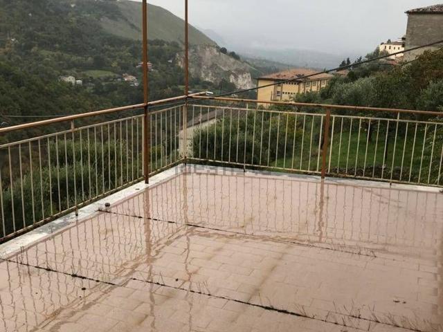 Appartamento in vendita di 200 m² in Via Duca degli Abruzzi, 1