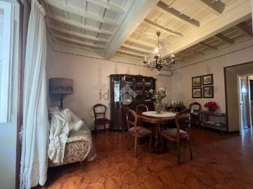 Appartamento in vendita di 200 m² in Via Ettore Ciolfi, 22
