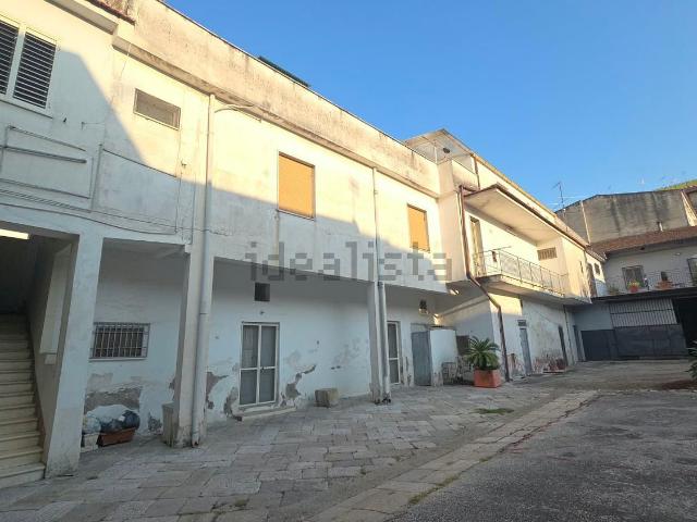 Appartamento in vendita di 200 m² in Via Eugenia Ricciardi, 6