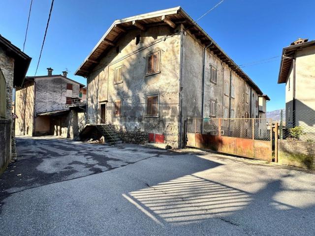 Appartamento in vendita di 200 m² in Via Fontana Vecchia, 3