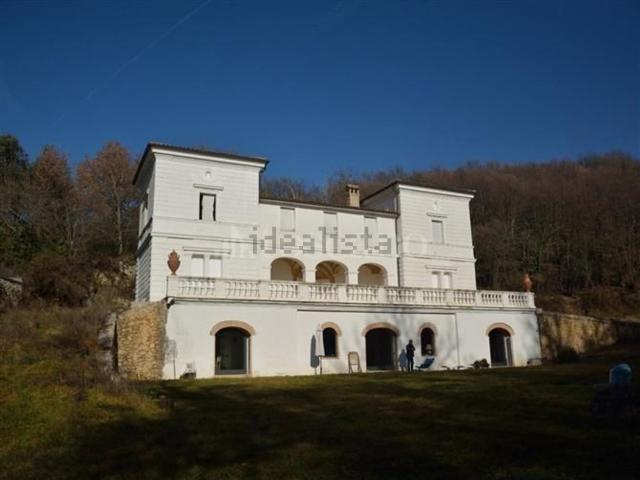 Appartamento in vendita di 200 m² in Via Foresta