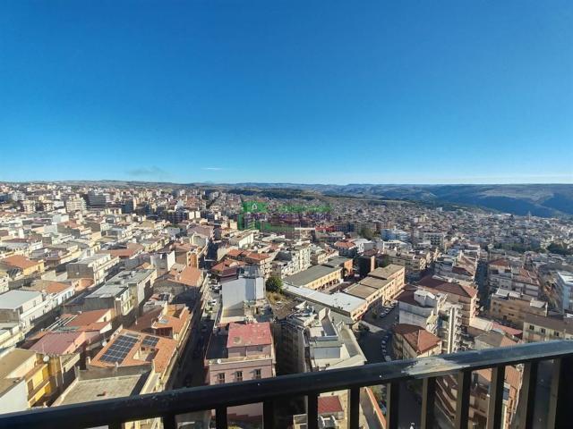 Appartamento in vendita di 200 m² in Via Francesco Cilea