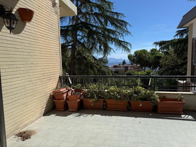 Appartamento in vendita di 200 m² in Via Francesco Petrarca