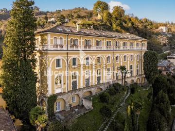Appartamento in vendita di 200 m² in Via Imbonati, 9
