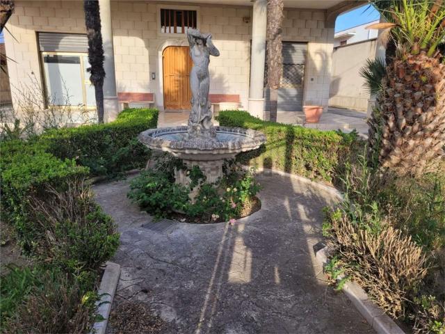 Appartamento in vendita di 200 m² in Via Ofantina, 57