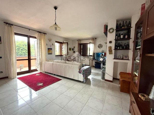Appartamento in vendita di 200 m² in Via Lobrino, 27