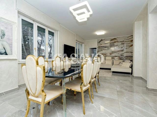 Appartamento in vendita di 200 m² in Via Locatelli, 8