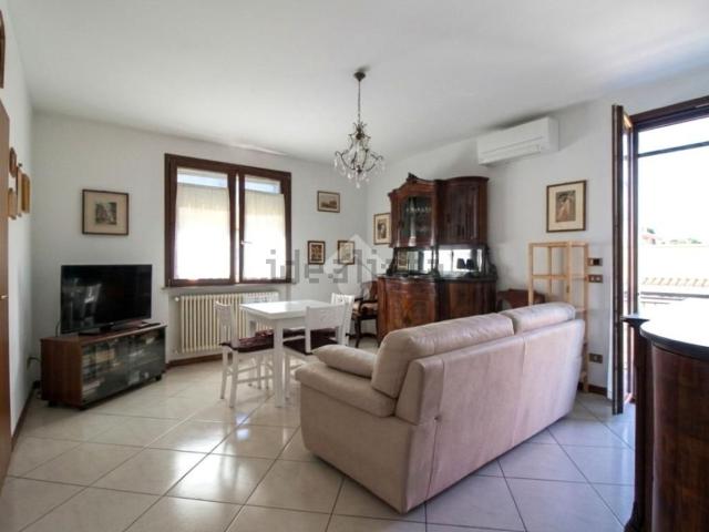 Appartamento in vendita di 200 m² in Via Loreto