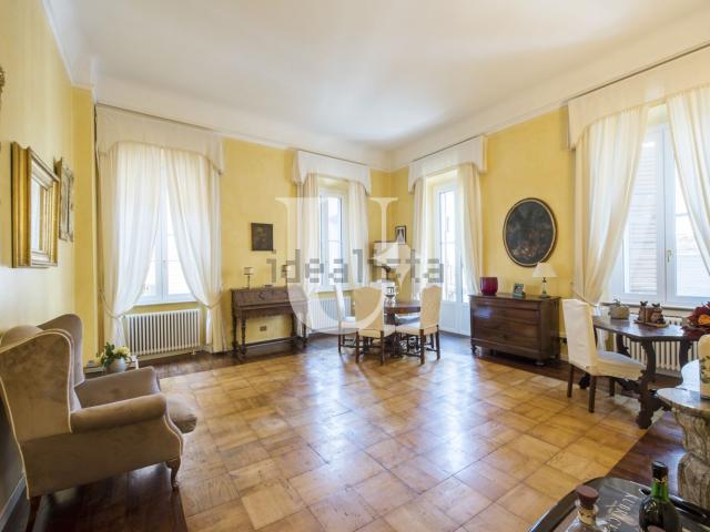 Appartamento in vendita di 200 m² in Via Lambertenghi, 4