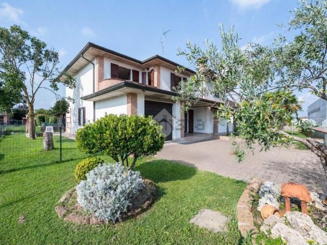 Appartamento in vendita di 200 m² in Via M. Soldati