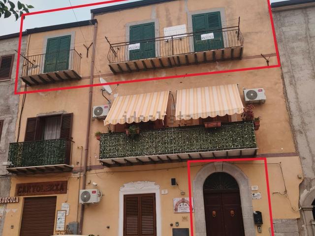 Appartamento in vendita di 200 m² in Via Monsignore San Amato, 11